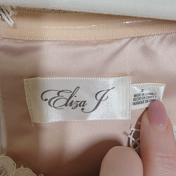 NWT Eliza J off shoulder lace fit and flare white dress size 2 - Picture 5 of 11